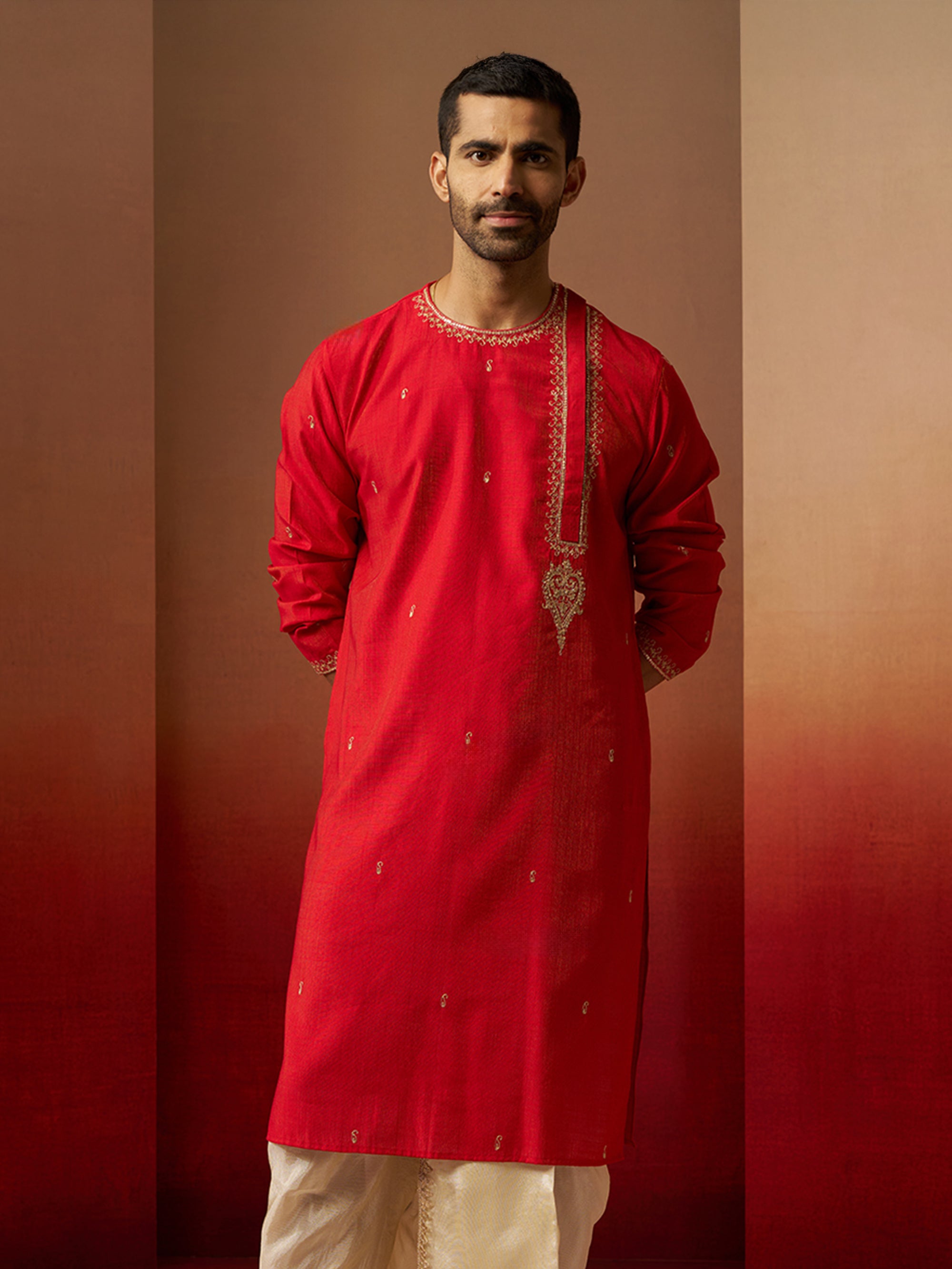 Vastramay Men Red Hand Embroidered Kurta
