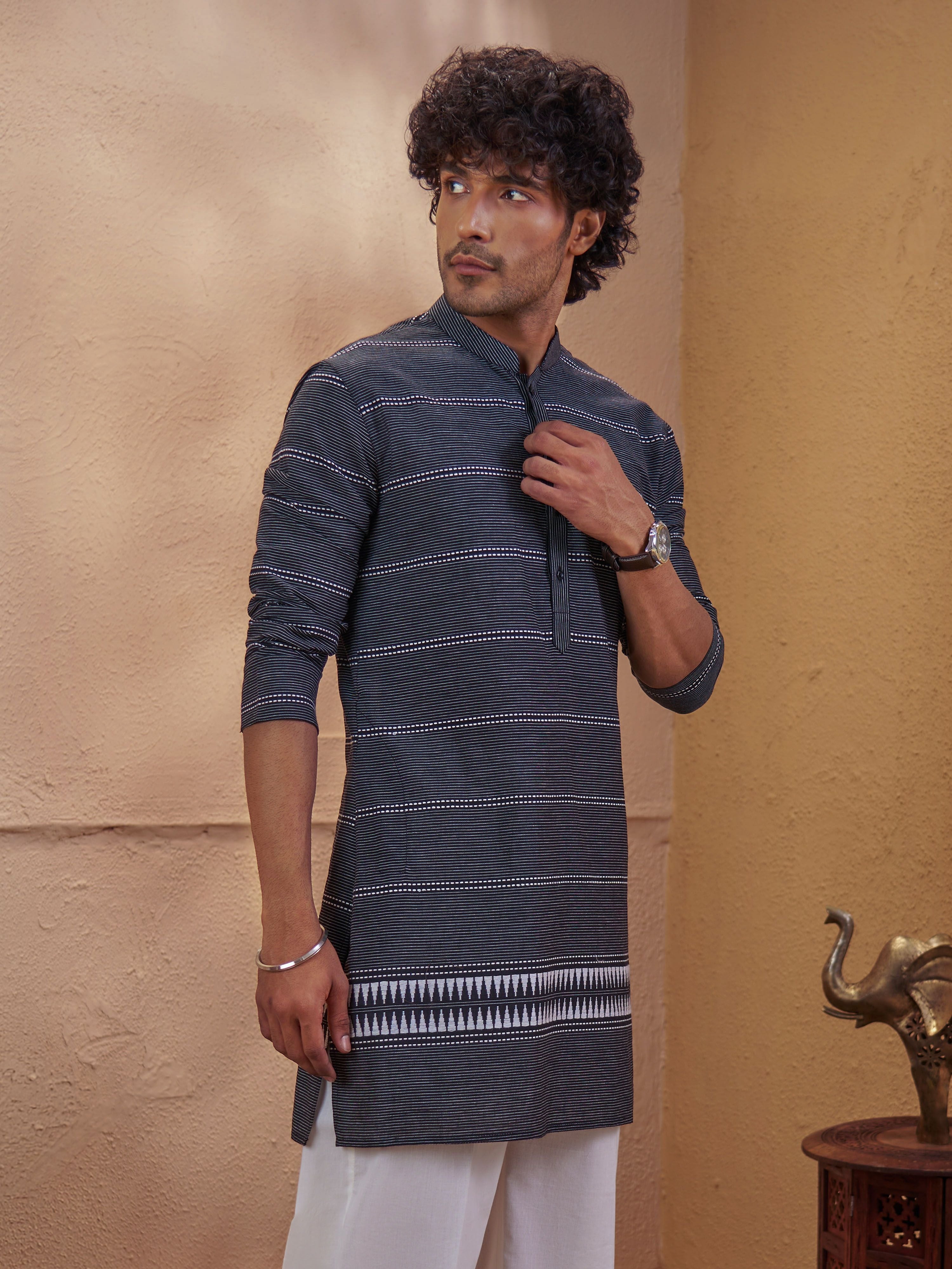 Men's Black Cotton Embroidered Thigh Length Mid-Length Kurta