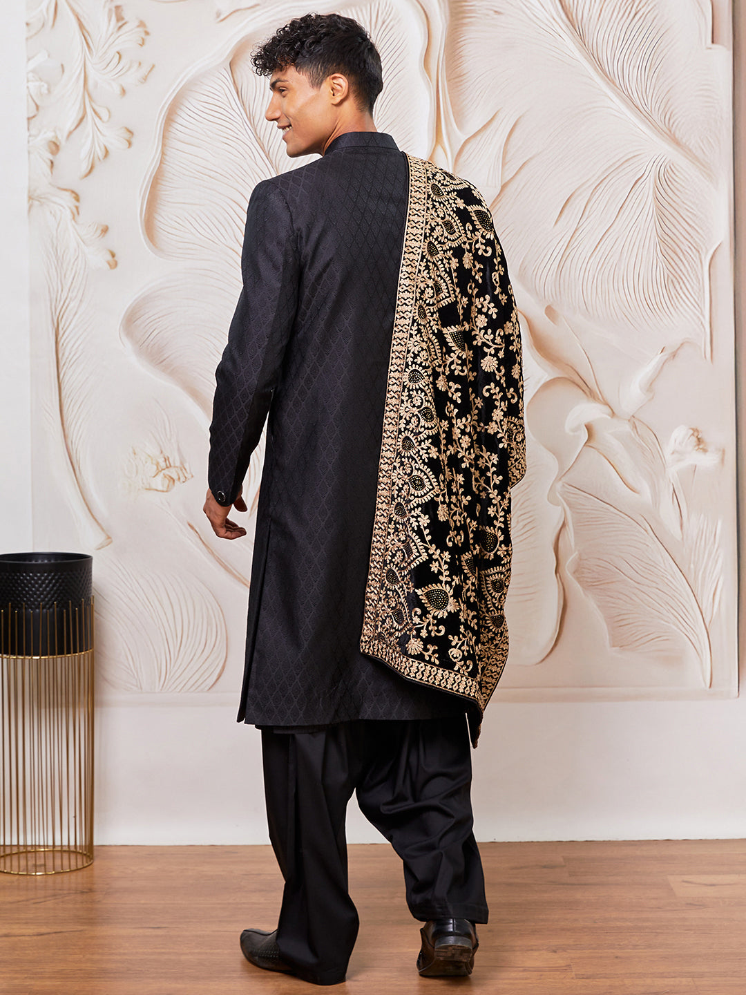 Men's Black Silk Blend Sherwani Pant And Dupatta Set