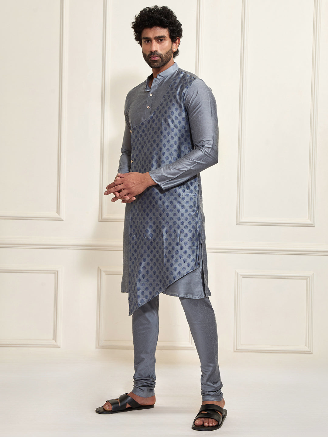 VASTRAMAY Men's Grey Cotton Blend Kurta