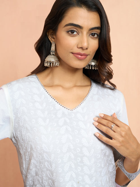 Women White Cotton Chikankari Kurta
