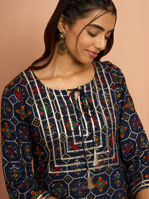 Women's Navy Blue Patola Print Foil Kurta