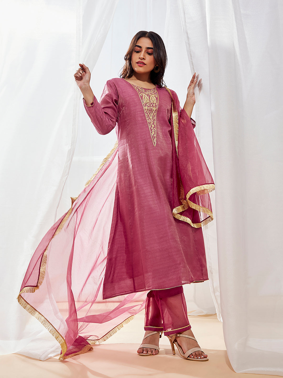 Women's Onion Kurta Set With Dupatta