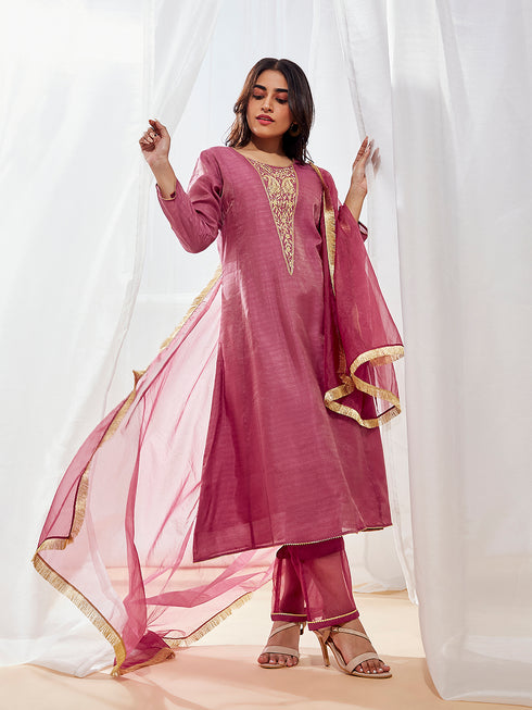Women's Onion Kurta Set With Dupatta