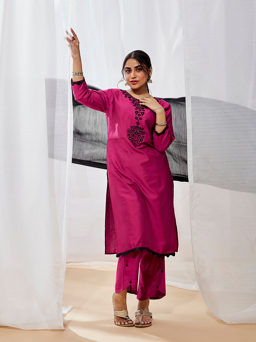 Women's Magenda Kurta Set