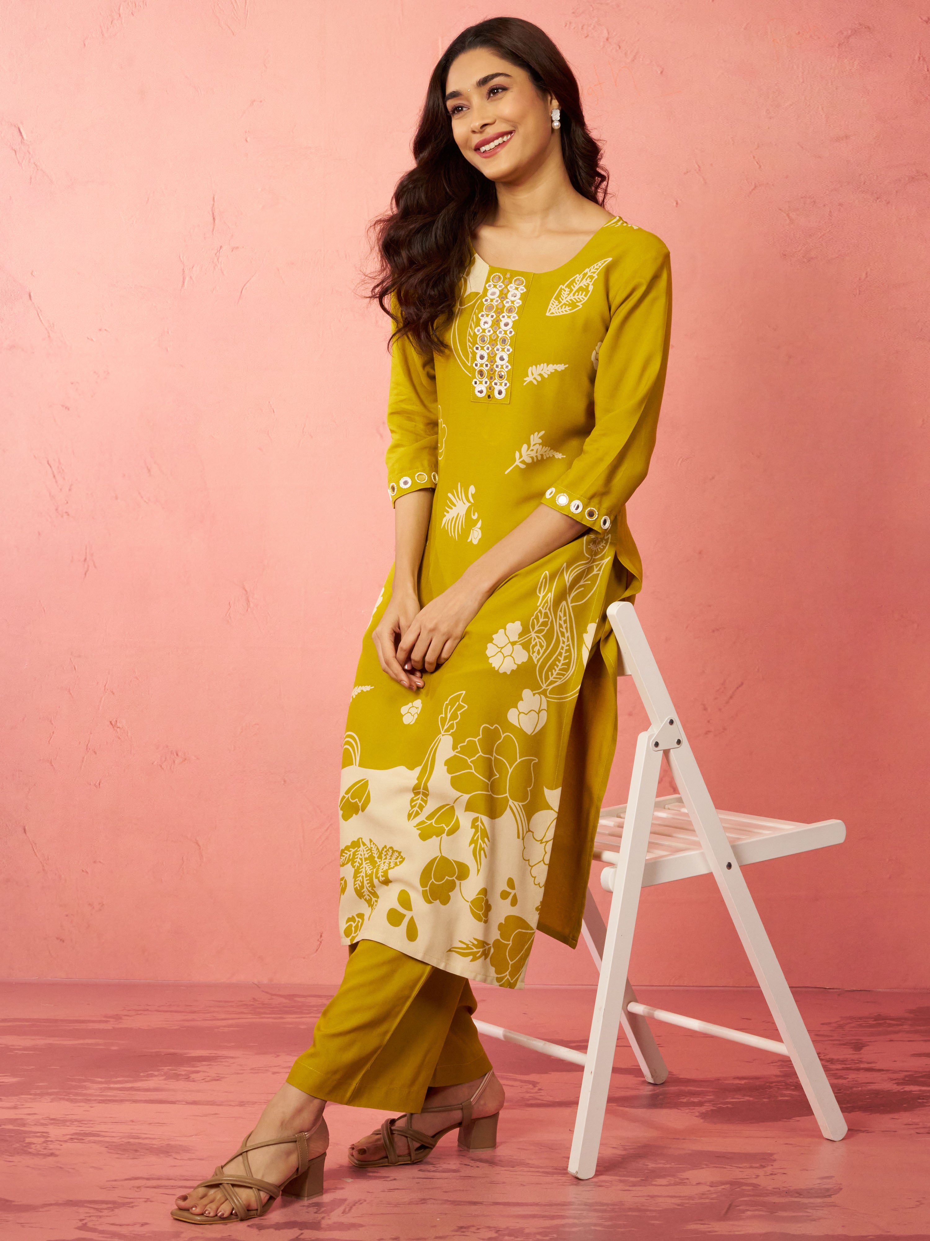 Women's Mehendi Green Rayon Mirror Work Kurta Set with Palazzo