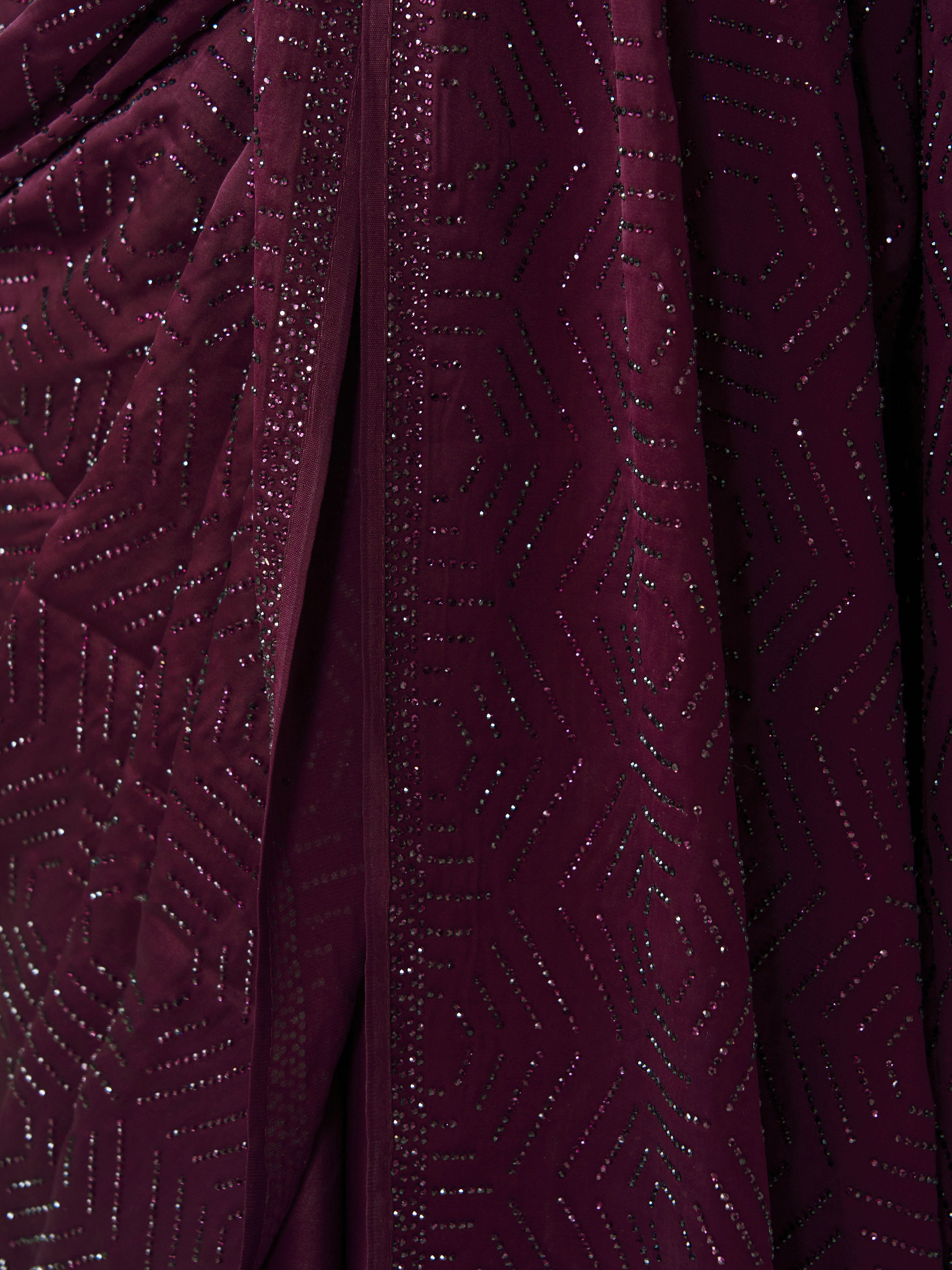Women's Purple Embellished Saree with Unstitched Blouse Piece