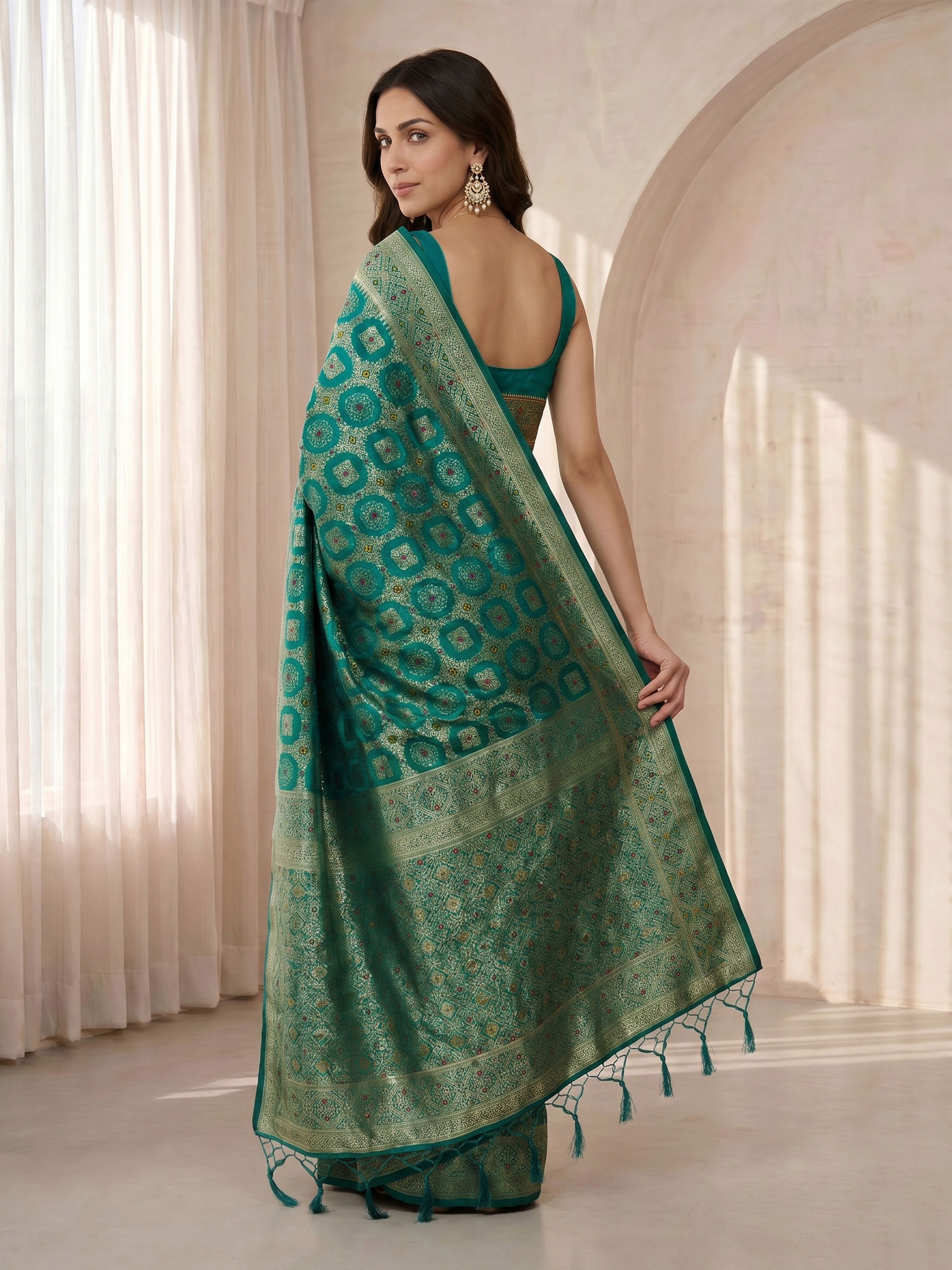 Women's Green Cotton-Silk Geometric Print Saree With Unstitched Blouse Piece