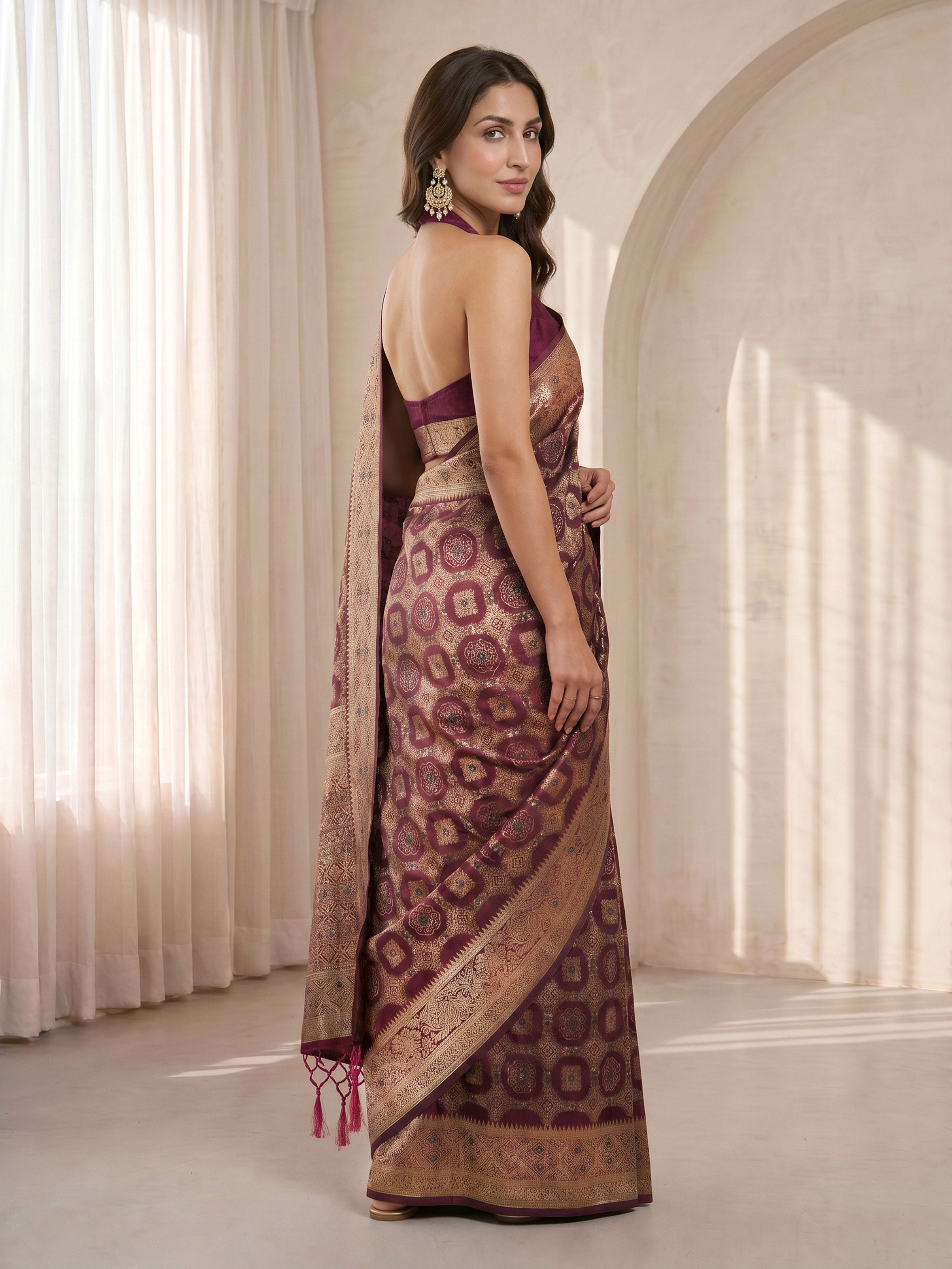 Women's Purple Cotton-Silk Geometric Print Saree With Unstitched Blouse Piece