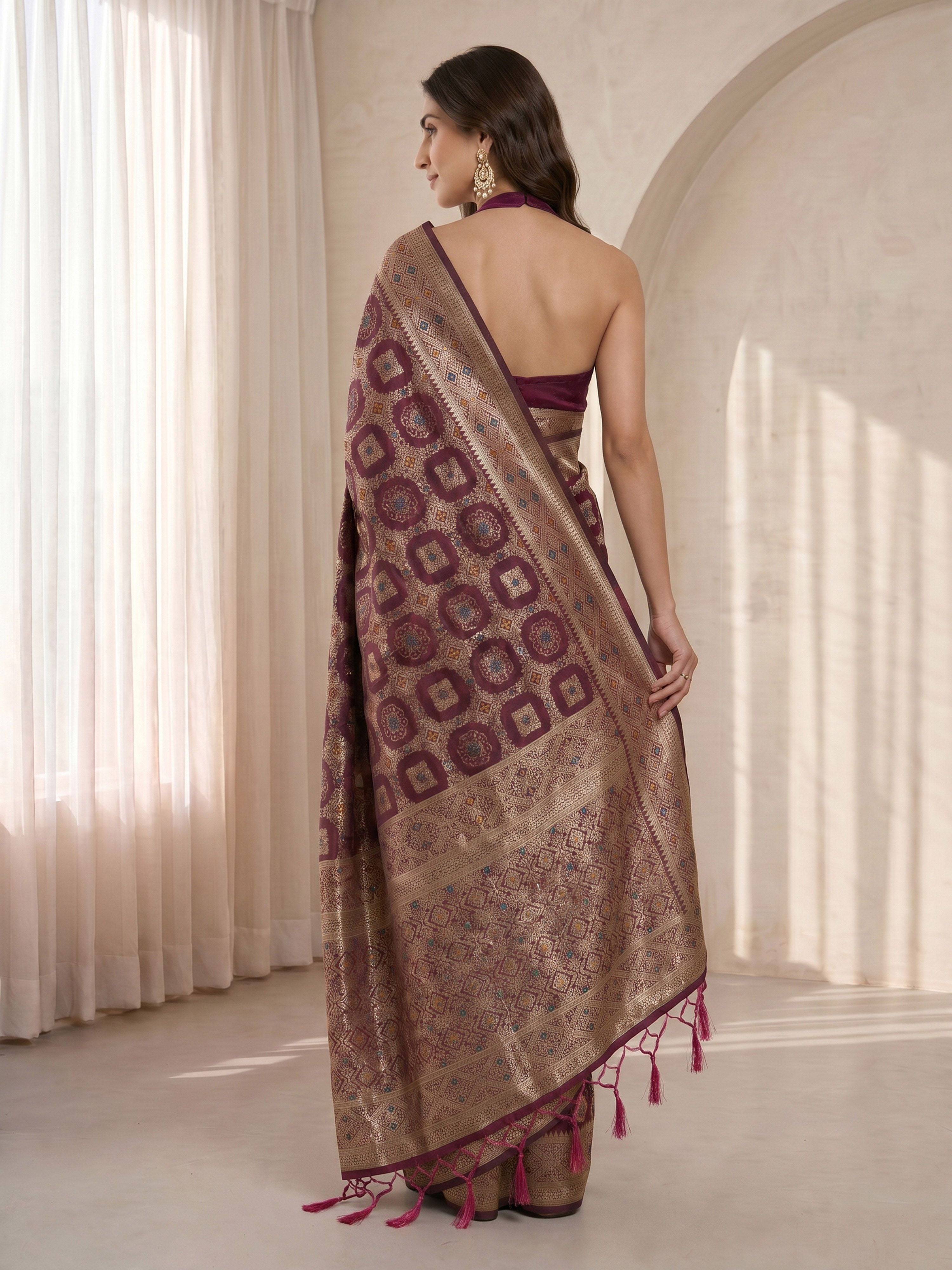 Women's Purple Cotton-Silk Geometric Print Saree With Unstitched Blouse Piece