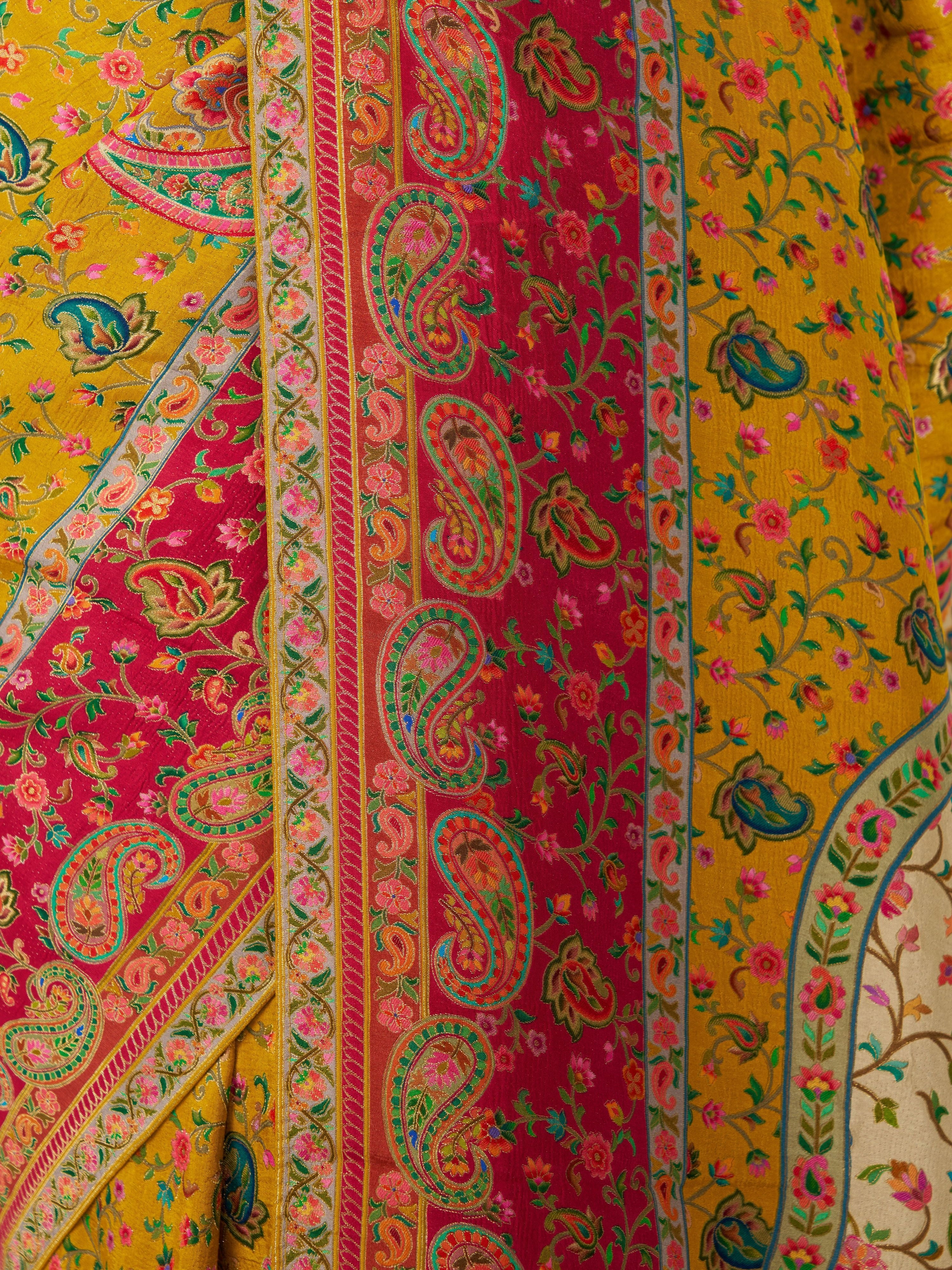 Women's Yellow Art Silk Floral Print Saree With Unstitched Blouse Piece