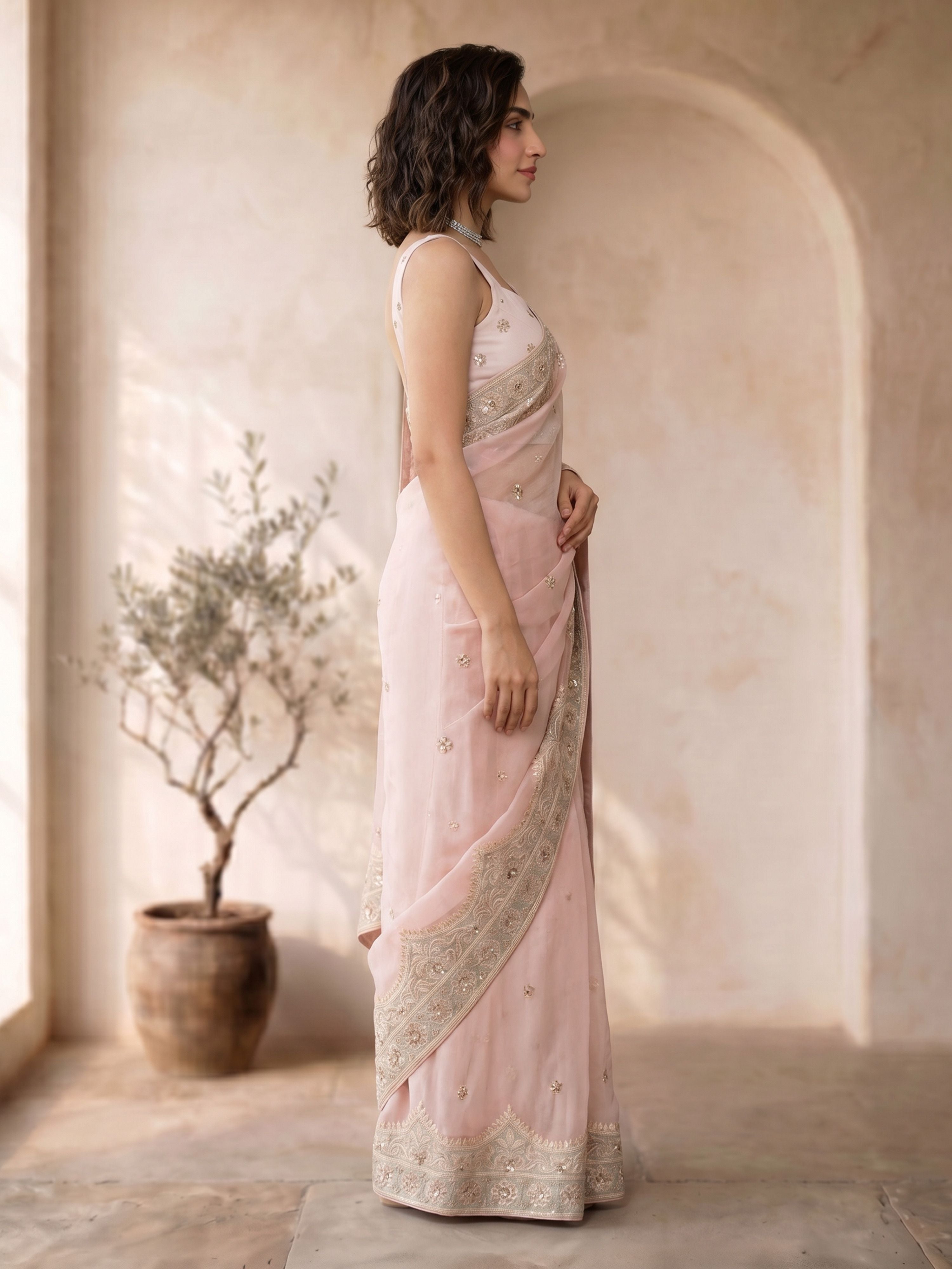 Women's Pink Georgette Embroidered Saree With Unstitched Blouse Piece