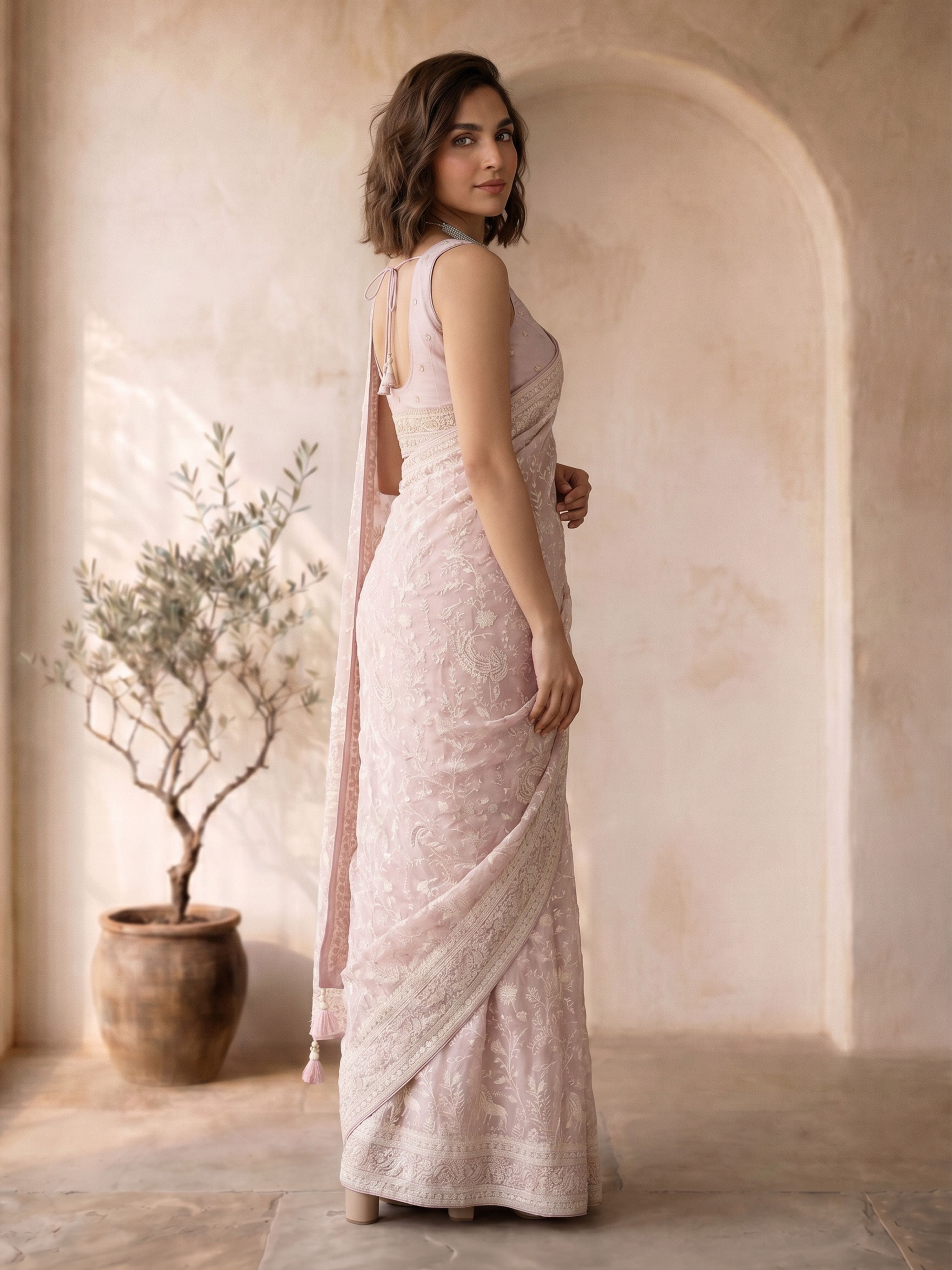 Women's Pink Georgette Embroidered Saree With Unstitched Blouse Piece