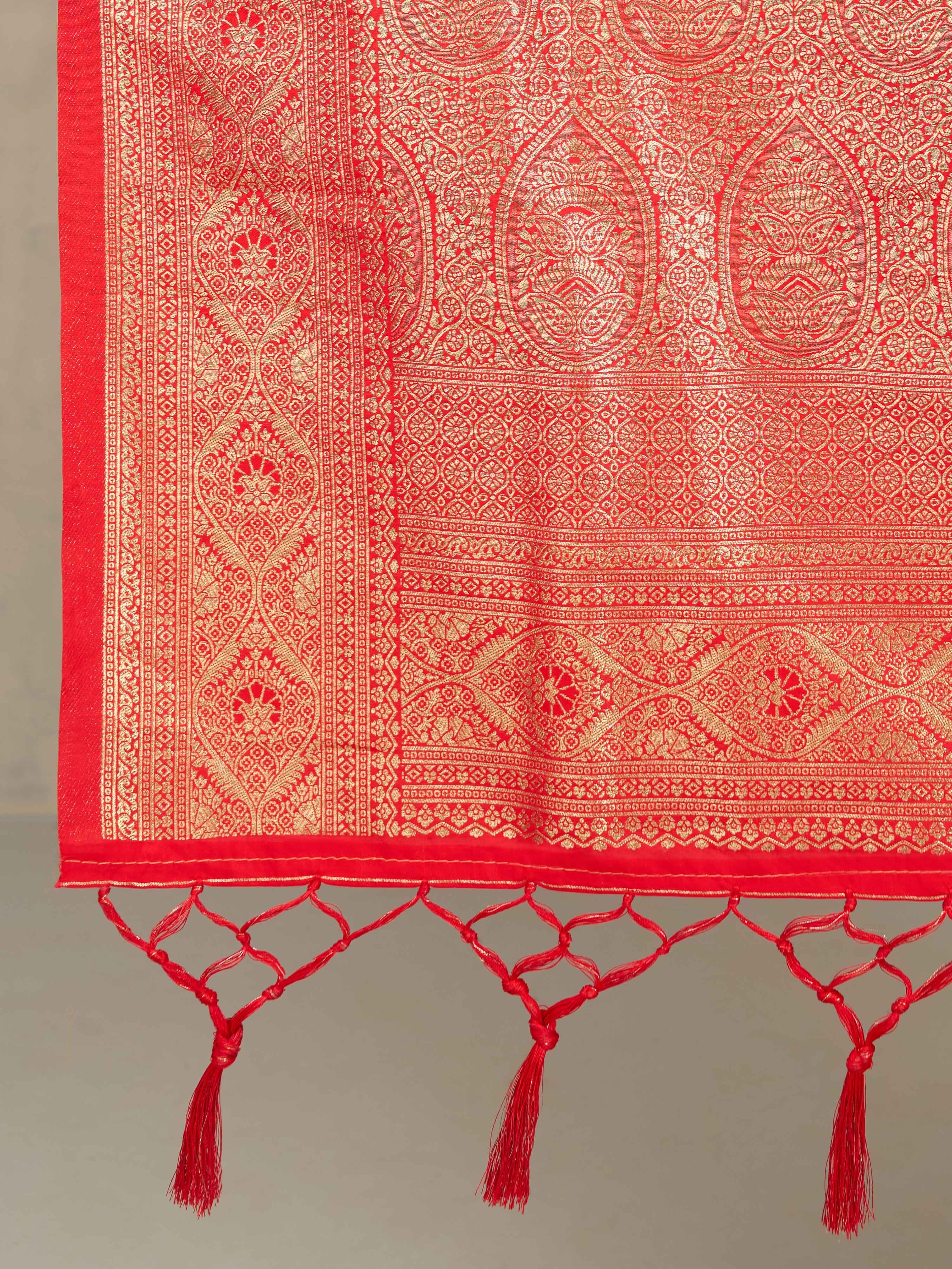Women's Red Cotton-Silk Ethnic Motifs Saree With Unstitched Blouse Piece
