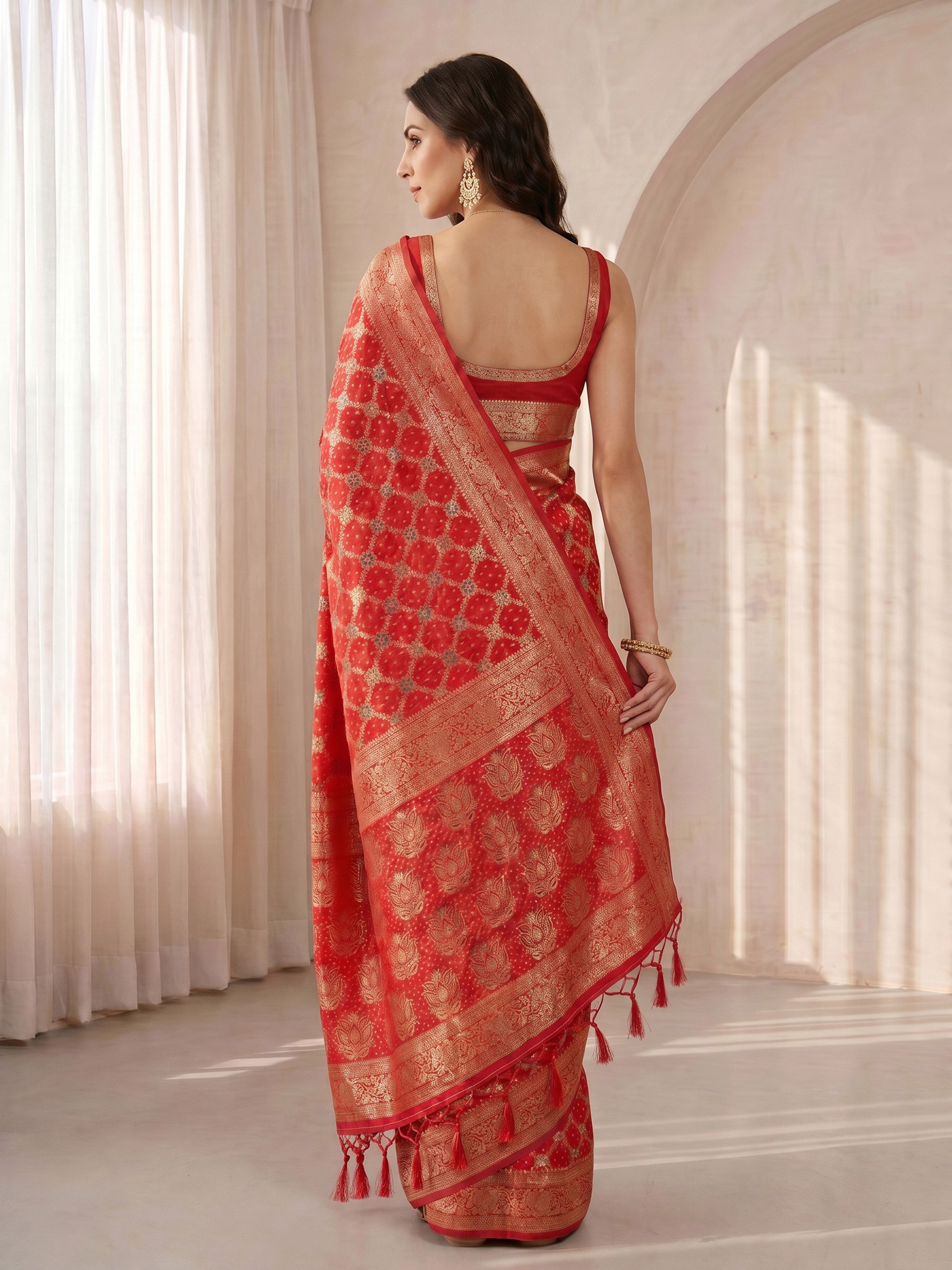 Women's Red Cotton-Silk Ethnic Motifs Saree With Unstitched Blouse Piece
