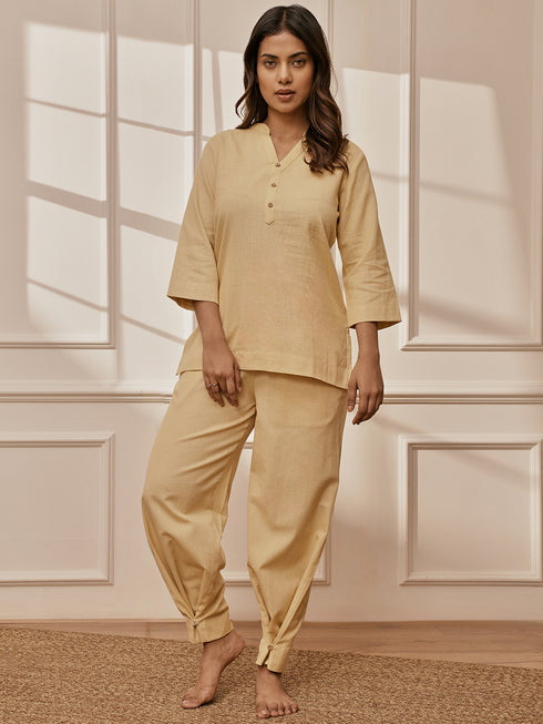 Women Chiku Cotton Linen Three-Quarter Sleeves Yoga Kurta with Straight Pants