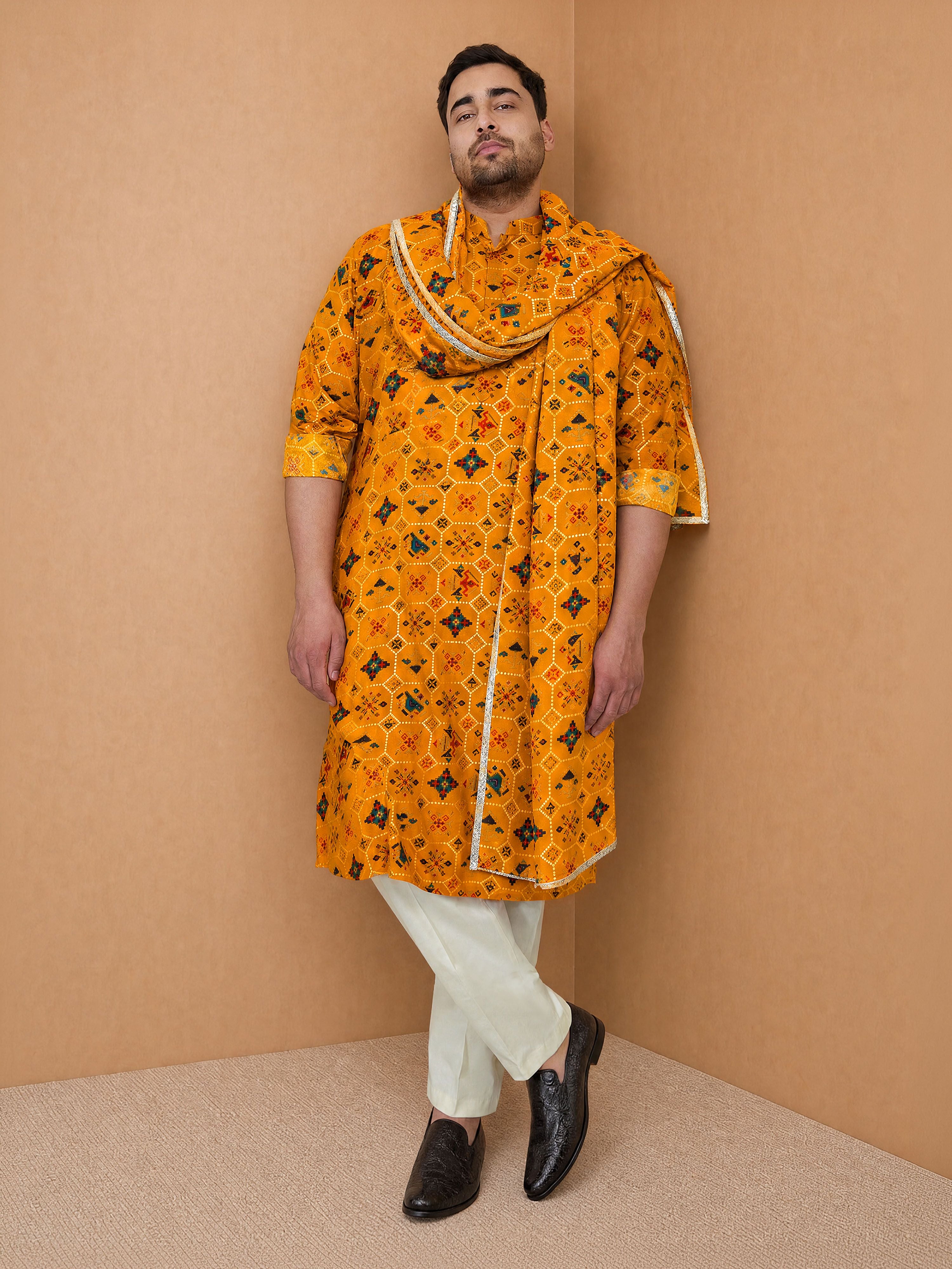 Men Yellow Silk Blend Kurta and Pyjama with Dupatta Wedding, Durga Puja, Festive, Festive Glitz, Summer / Casual Ethnic Wear