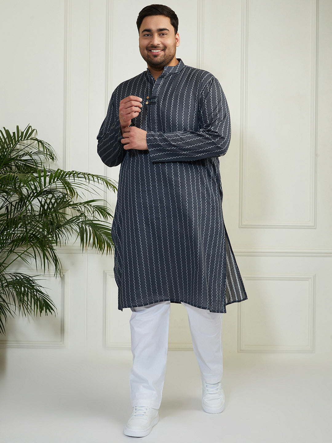 Plus Men's Grey And White Cotton Kurta Pyjama Set