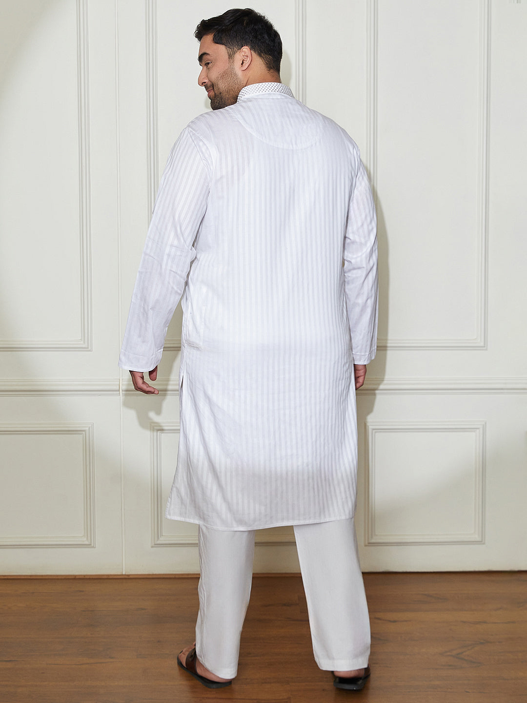 Plus Men's White Cotton Blend Kurta Pyjama Set