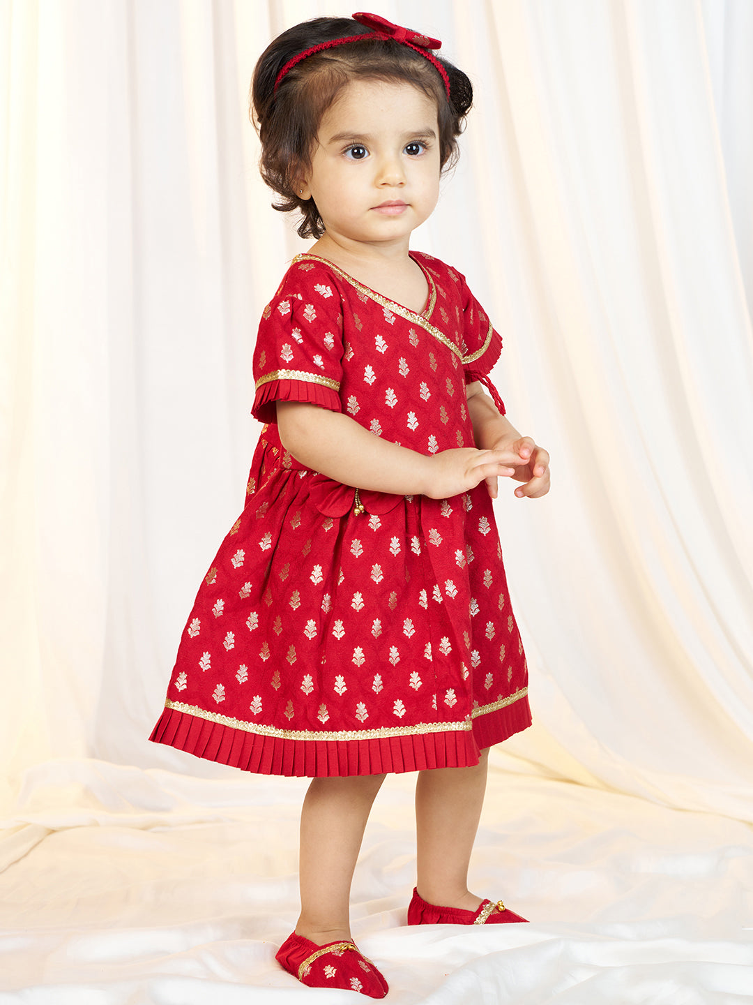 Girls Red Viscose Jacquard Ethnic Set with Floral Pattern