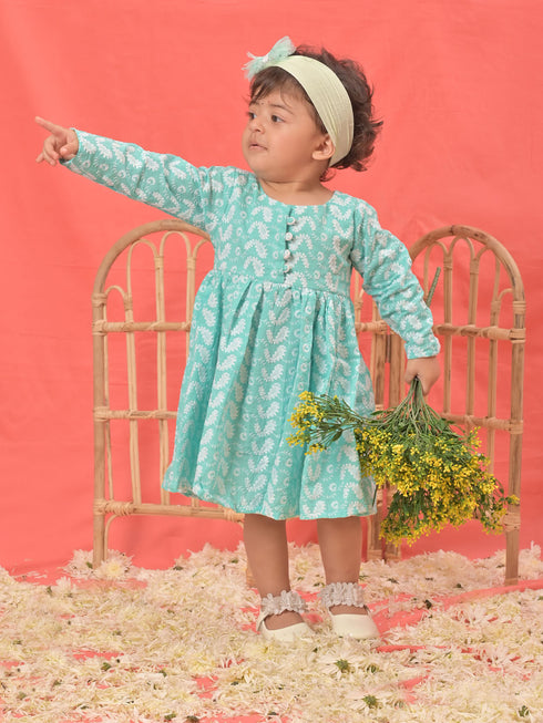 Sishu Girl's Green Chikankari Cotton Kurta