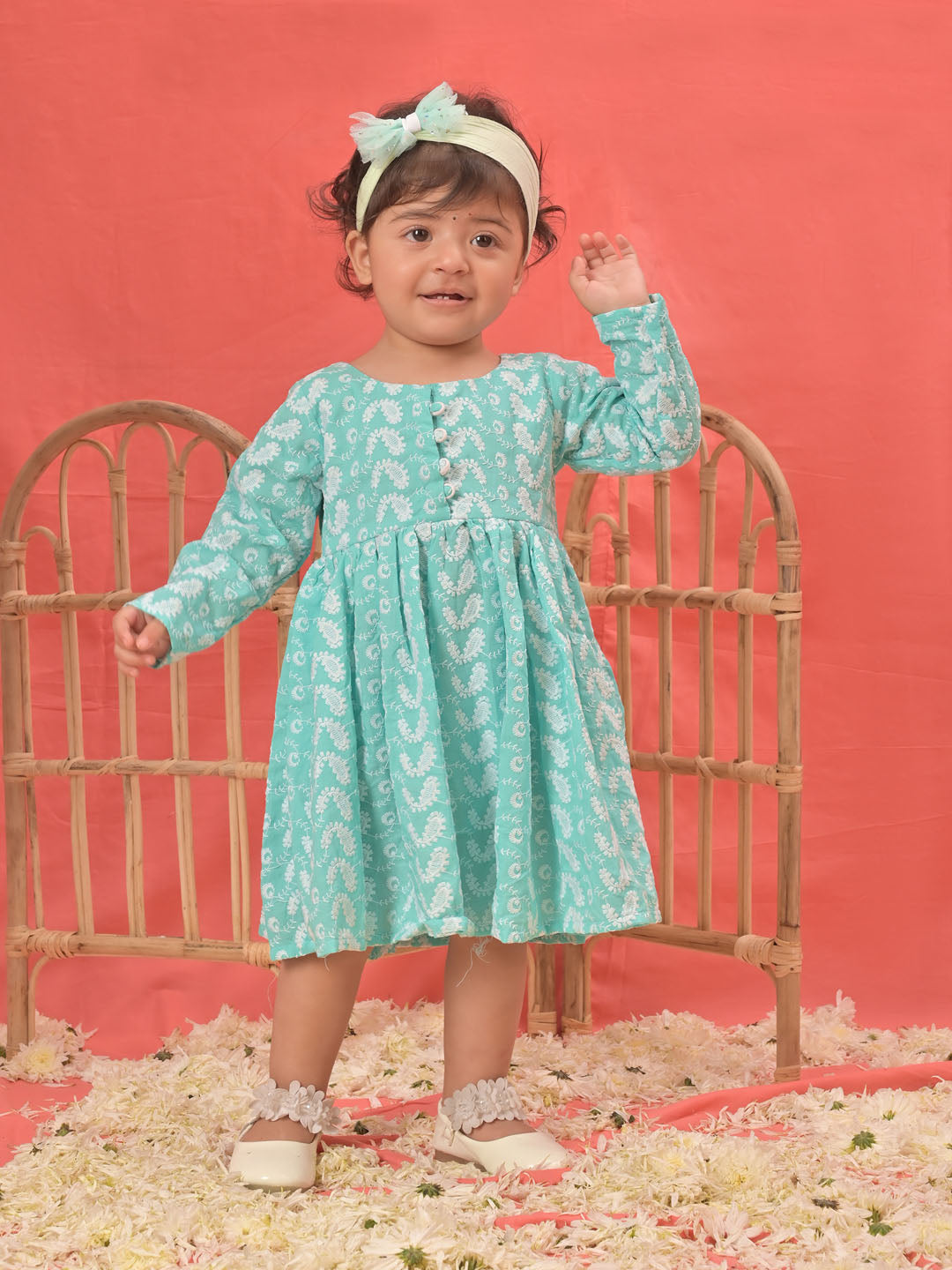 Sishu Girl's Green Chikankari Cotton Kurta