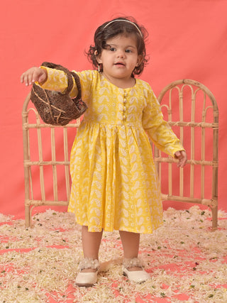 VASTRAMAY SISHU Girl's Mustard Chikankari Cotton Kurta