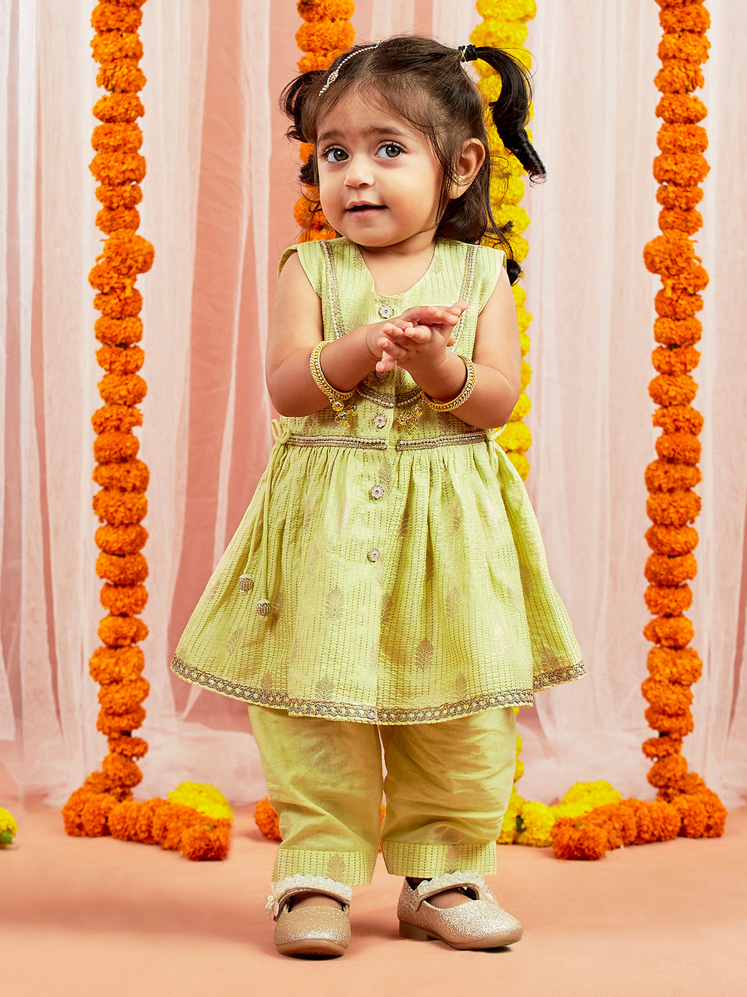 Girl's' Mint Green Kurta Pant Set