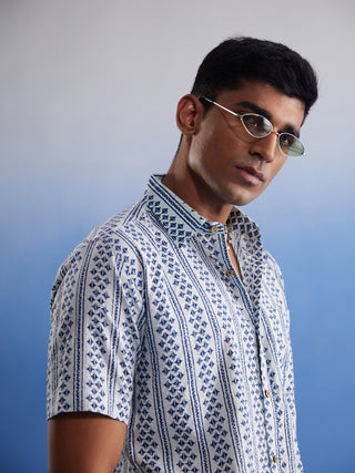 SHVAAS BY VASTRAMAY Men's White And Blue Kantha Stich Cotton Shirt