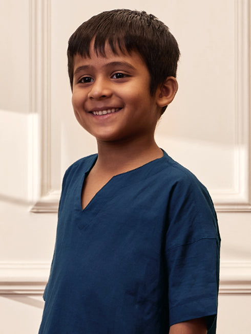 Boy's Navy Blue Solid Cotton Yoga Kurta Set With Cargo Pants