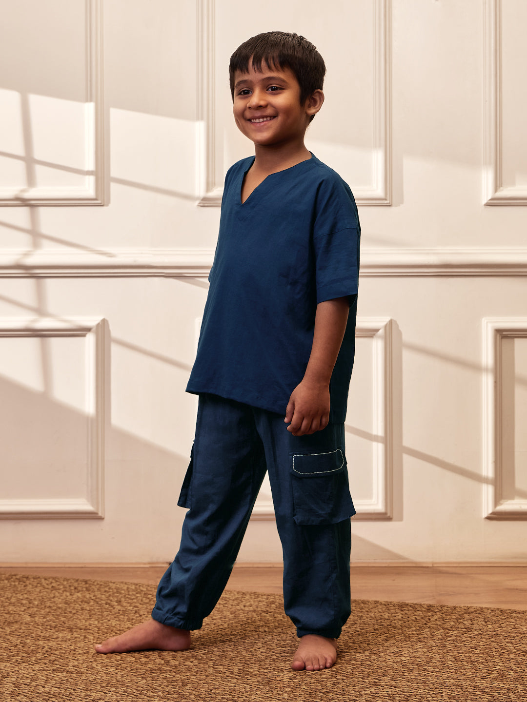 Boy's Navy Blue Solid Cotton Yoga Kurta Set With Cargo Pants