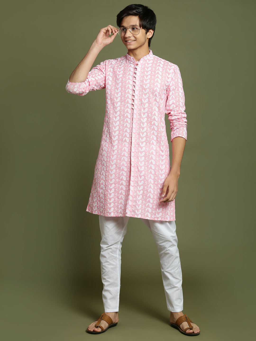 Boy's' Pink Chaikankari Kurta With White Pyjama Set