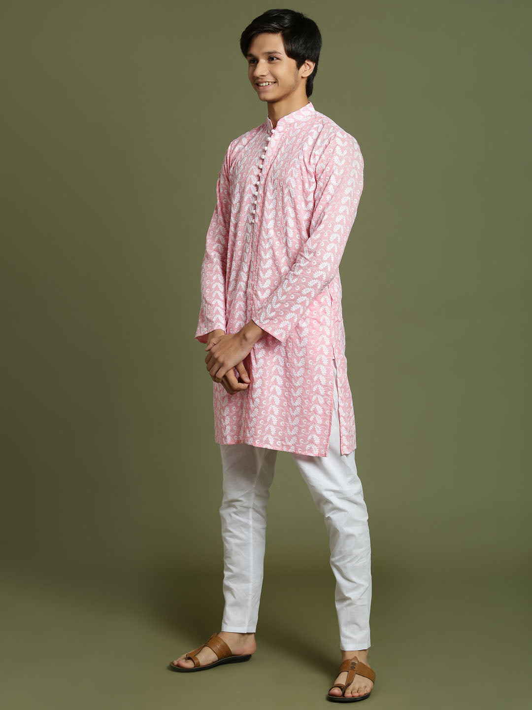 Boy's' Pink Chaikankari Kurta With White Pyjama Set
