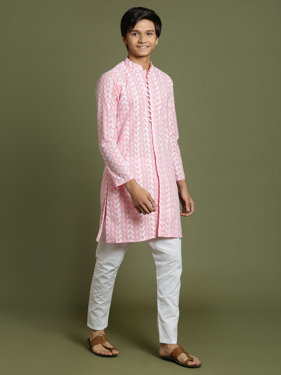 Boy's' Pink Chaikankari Kurta With White Pyjama Set