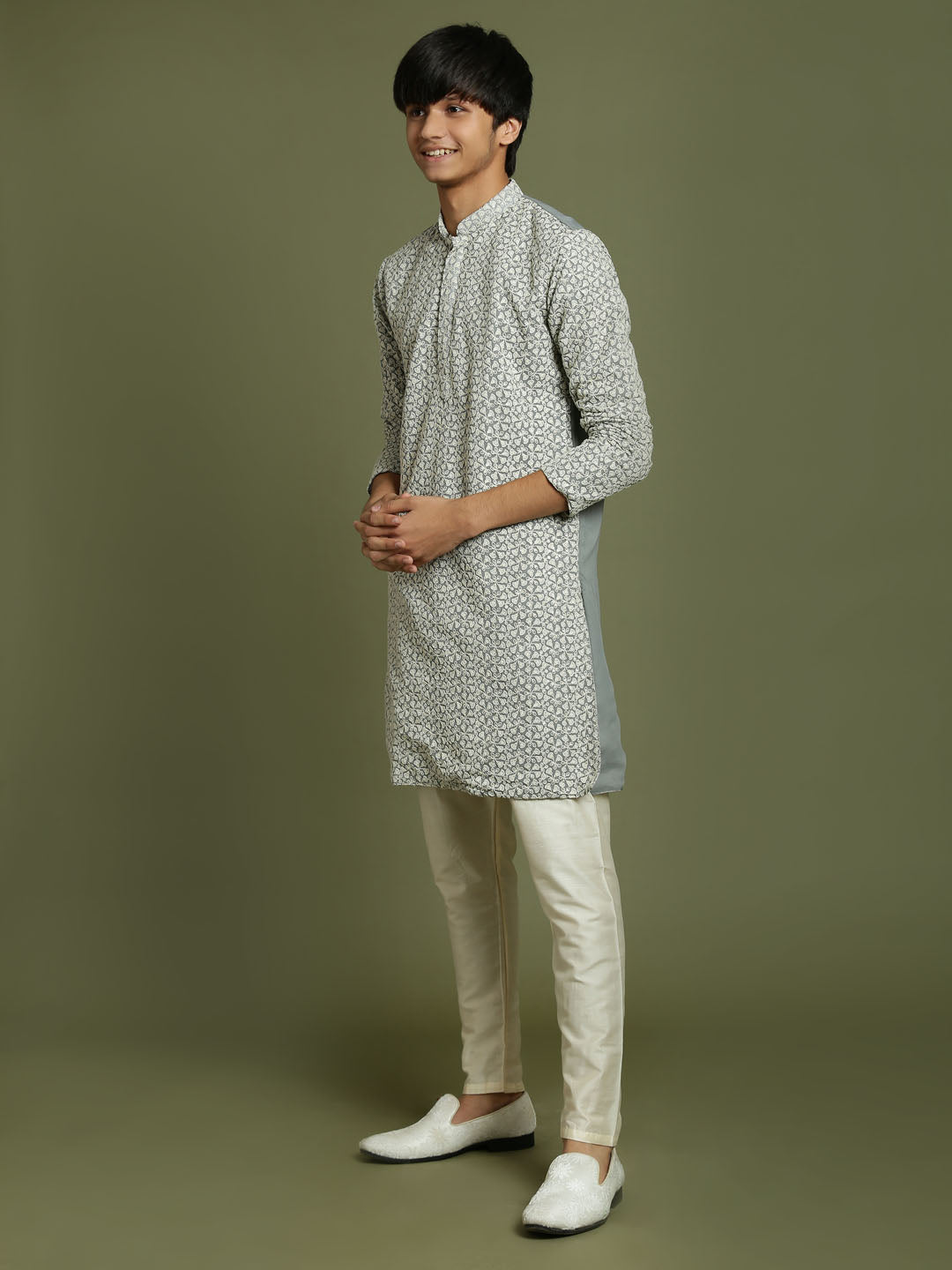 Boy's' Grey Georgette Chikankari Kurta Pyjama Set