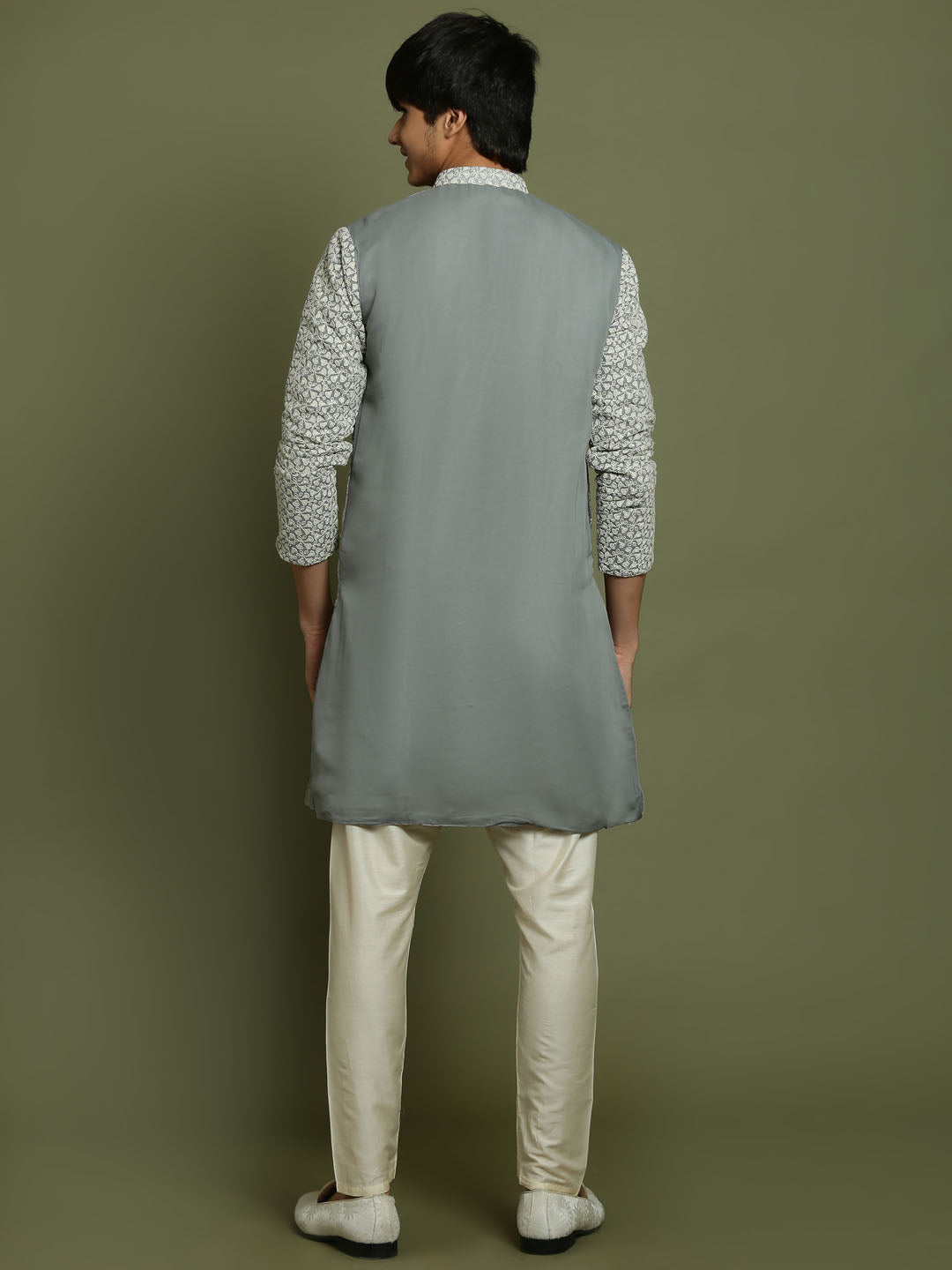 Boy's' Grey Georgette Chikankari Kurta Pyjama Set