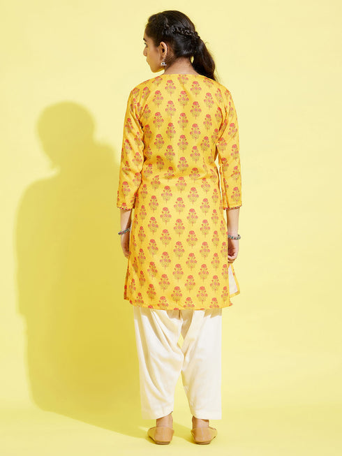 Girl's' Mustard And Cream Printed Linen Kurta And Patiala Set