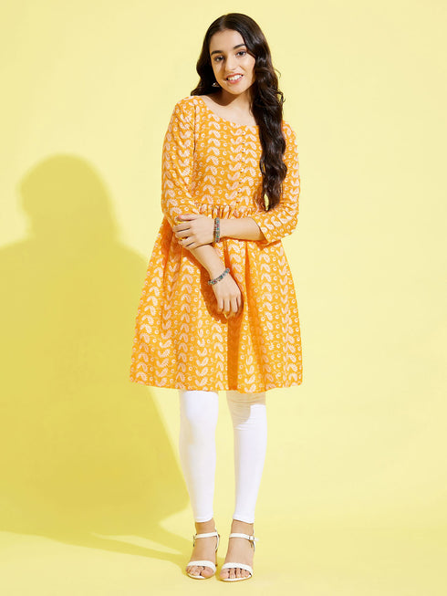 Girl's Orange Pure Cotton Chikankari Kurta With Leggings Set