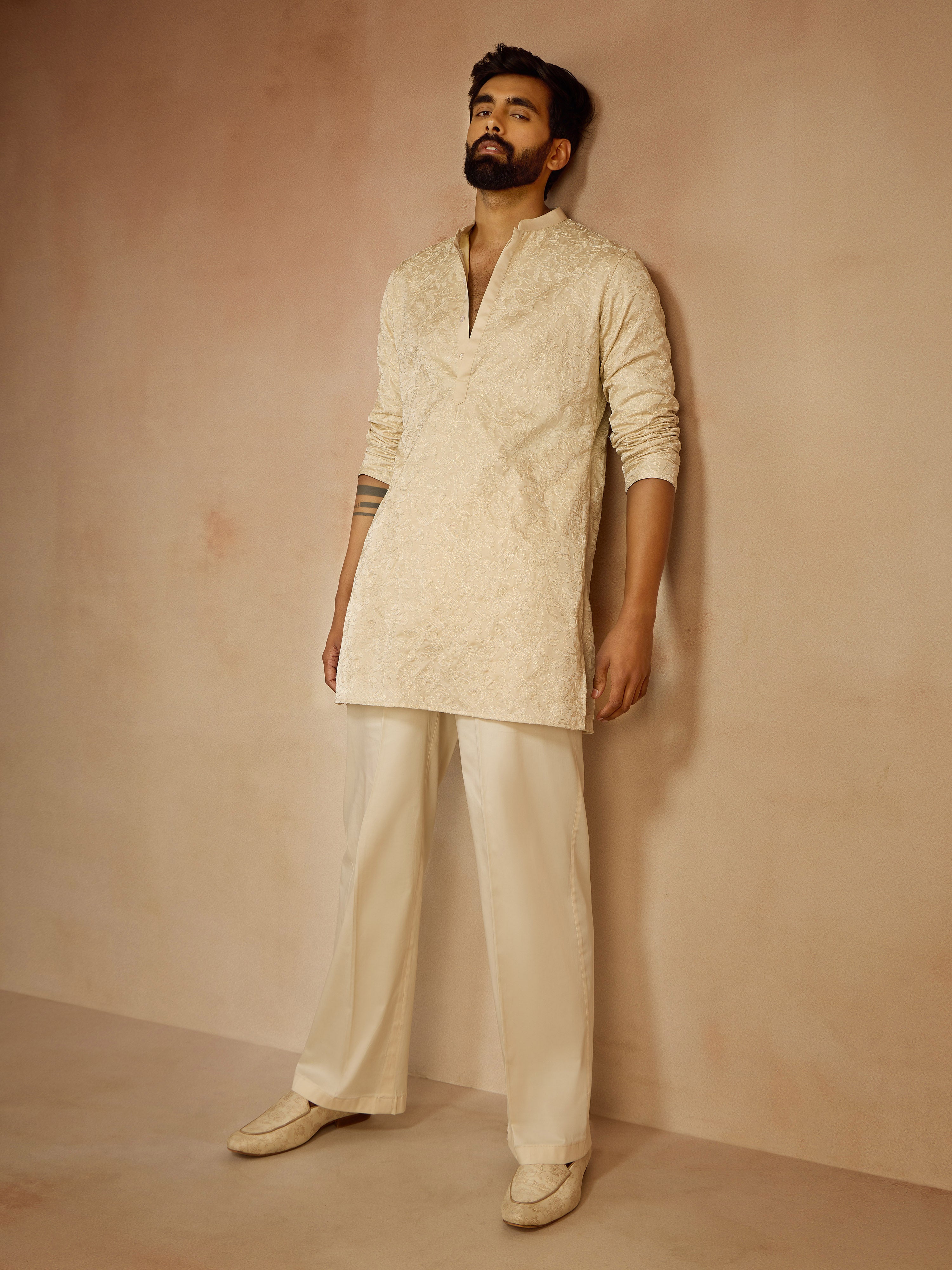 Men Cream Floral Self-Design Thigh Length Kurta