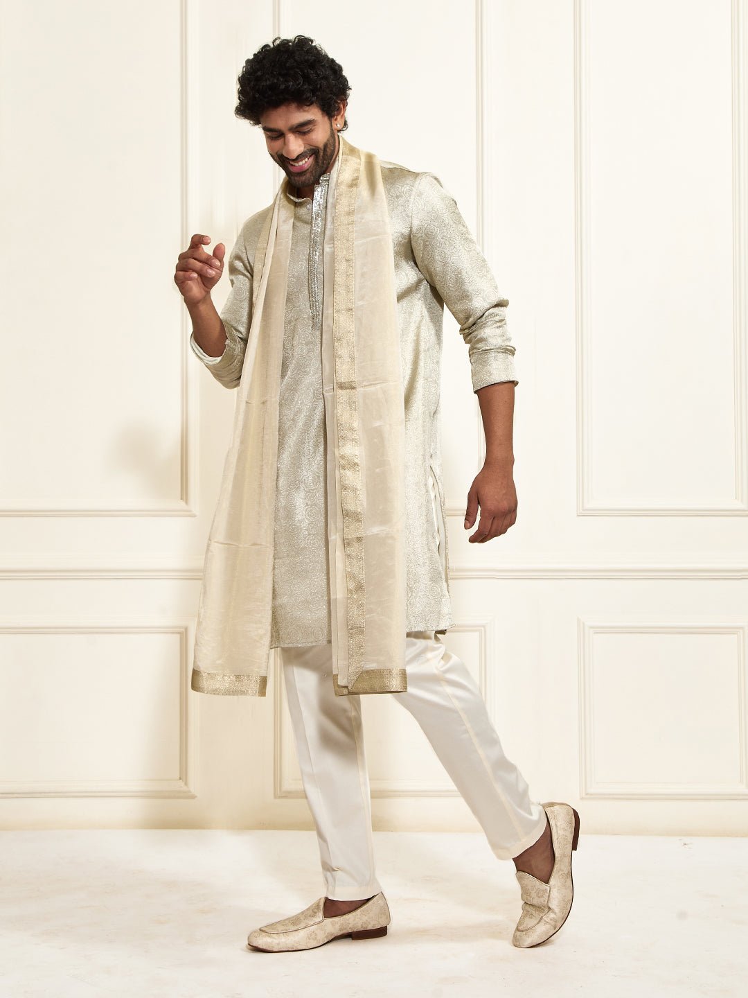 vastramayMen Beige Tissue Silk Dupatta