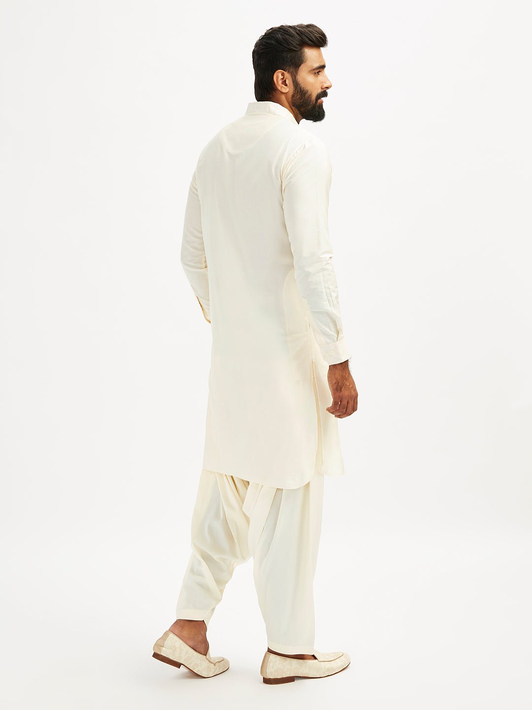 vastramayMen’s Solid Pathani Kurta and Patiala Pyjama Set