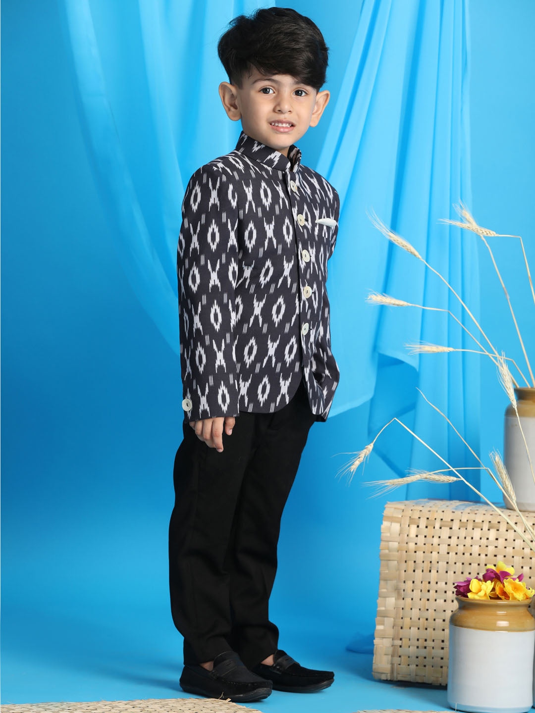 Boy's Black Ikkat Print Traditional Jodhpuri