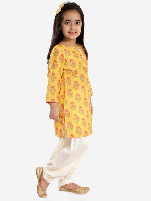 Girl's' Mustard And Cream Linen Kurta And Patiala Set