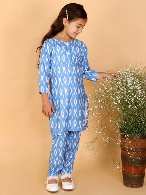 Girl's' Aqua Blue Ikkat Print Kurta Pant Set
