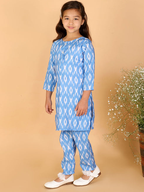 Girl's' Aqua Blue Ikkat Print Kurta Pant Set