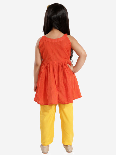 Girl's' Handloom Cotton Kurta And Straight Pant Set