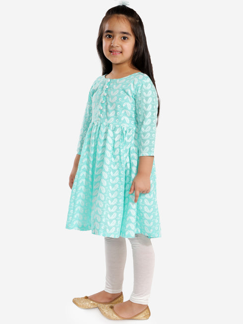 Girl's Green Pure Cotton Chikankari Kurta With Leggings