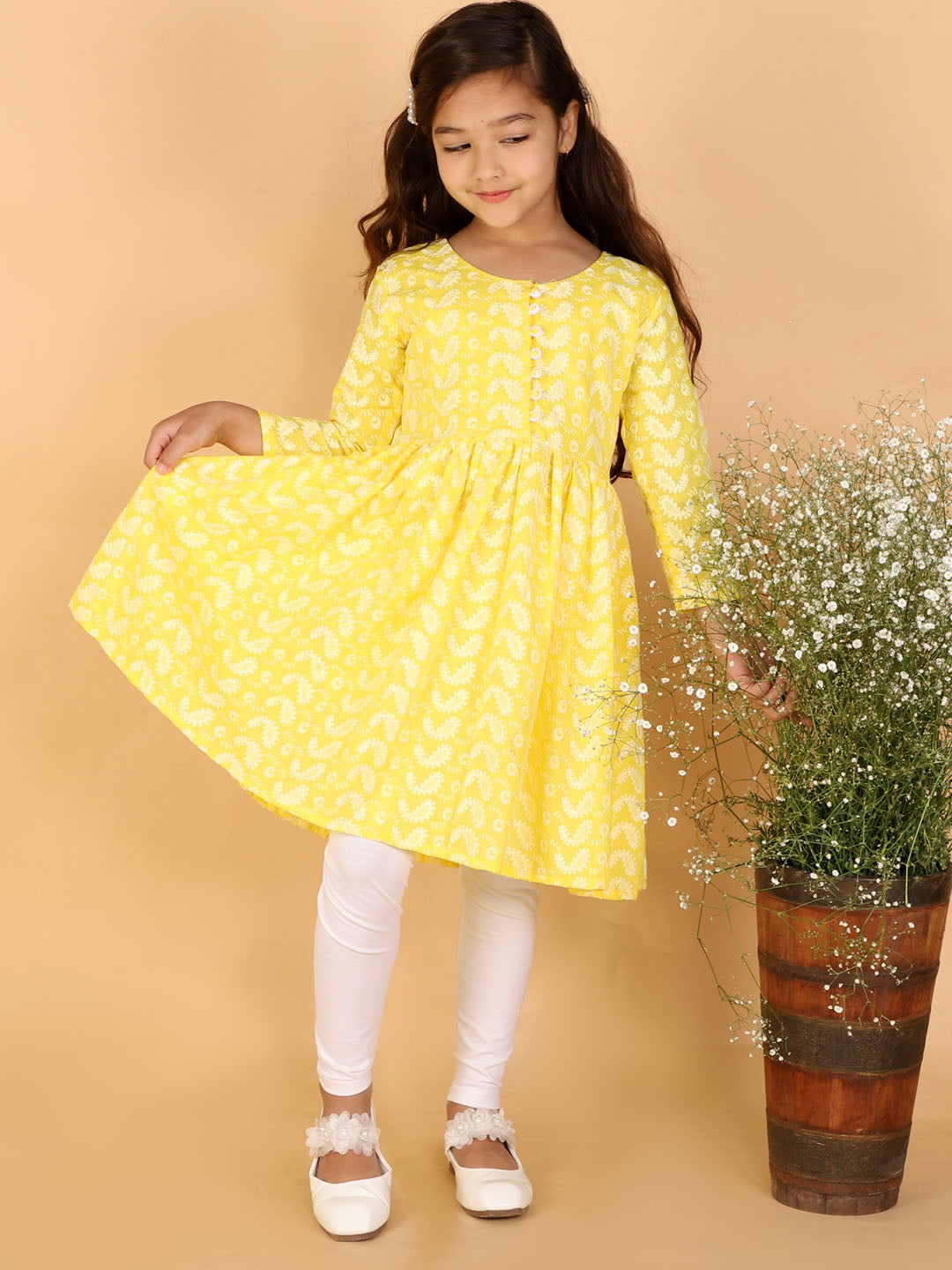 Girl's Yellow Pure Cotton Chikankari Kurta With Leggings