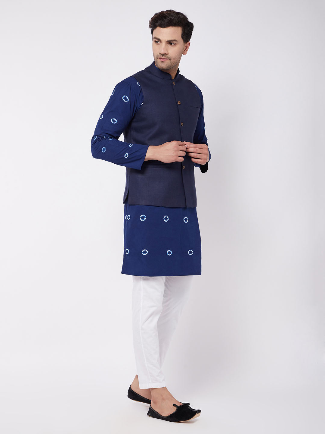 Men's Cotton Kurta And Pyjama With Navy Blue Solid Nehru Jacket