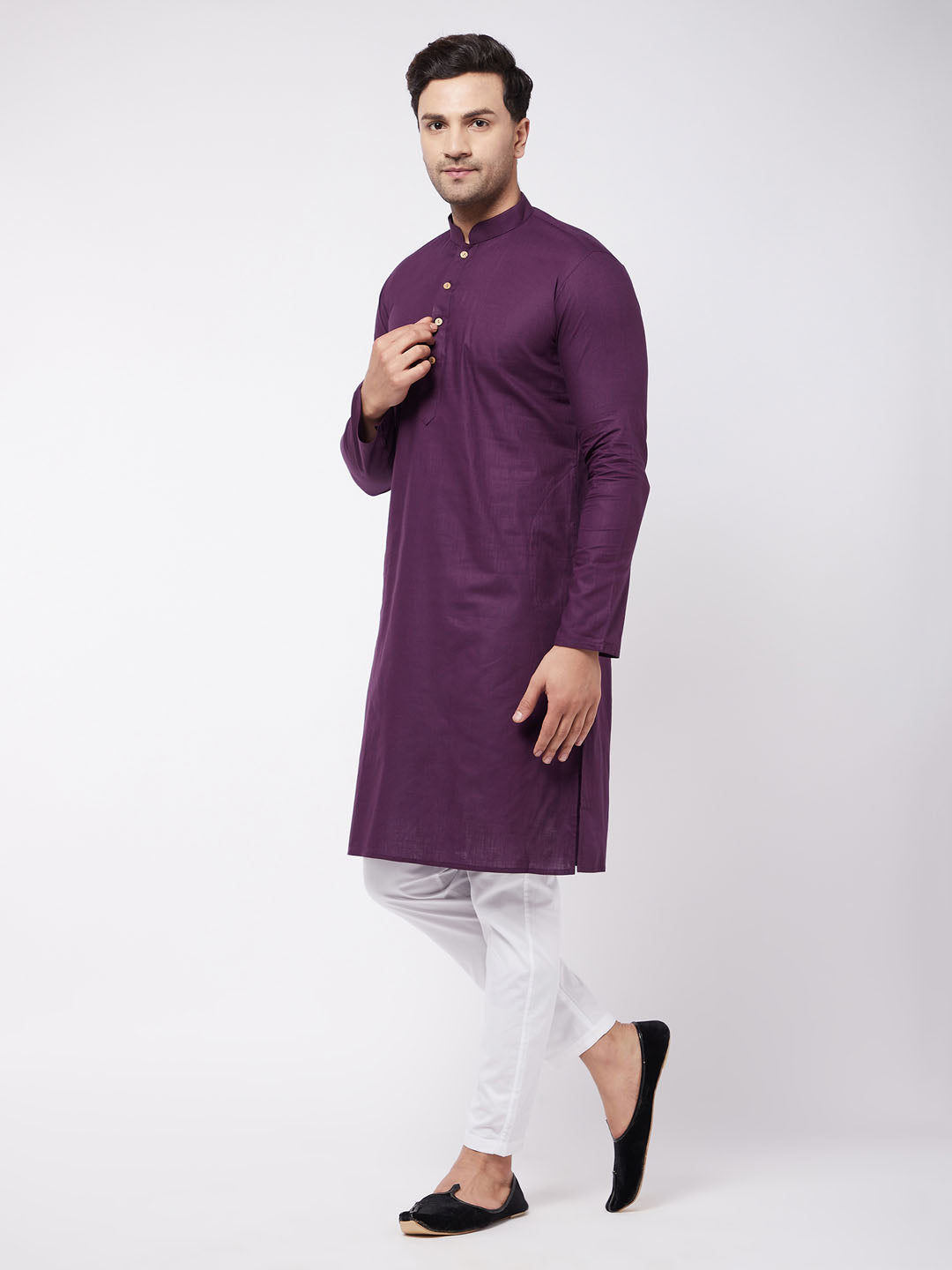 Men's Purple Solid Cotton Blend Kurta And White Cotton Pant Set